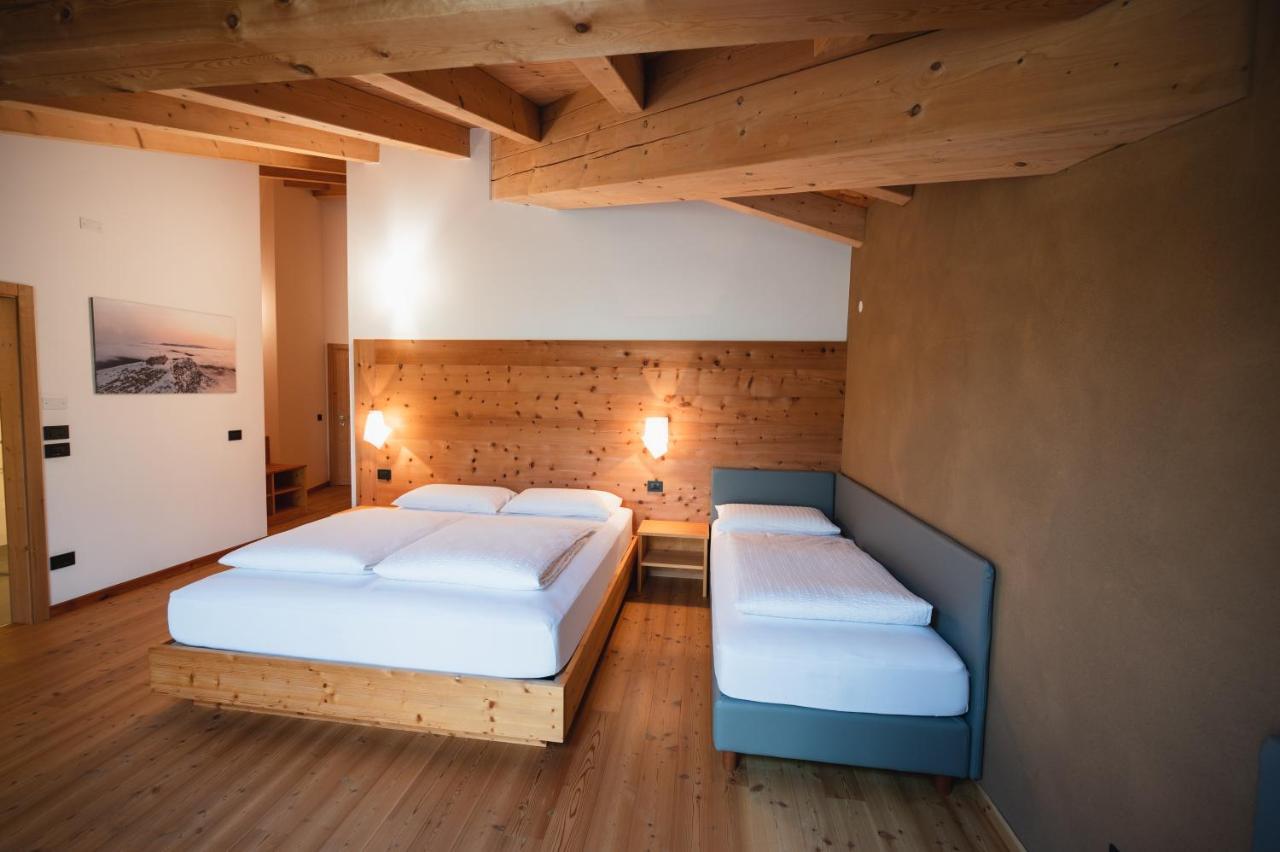 Garni Tuttotondo Hotel Levico Terme Szoba fotó